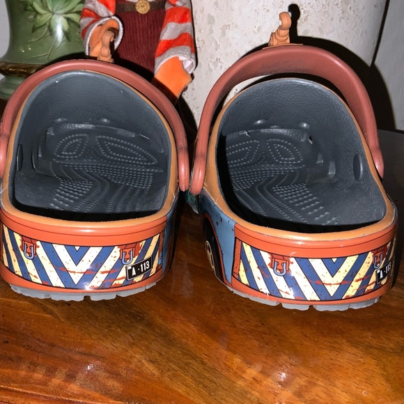 Like New Disney Crocs Cars Tow Mater Adult MENS 7 Women’s 9 Authentic Unisex - Picture 4 of 7